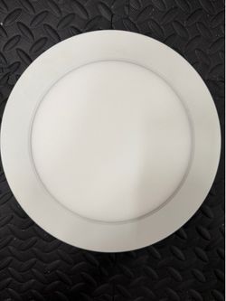 Sylvania ceiling/recessed light