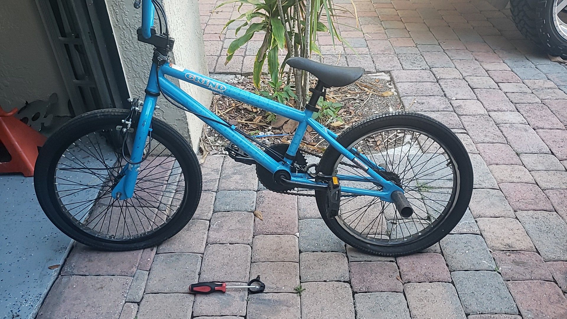 Diamondback grind blue 2025