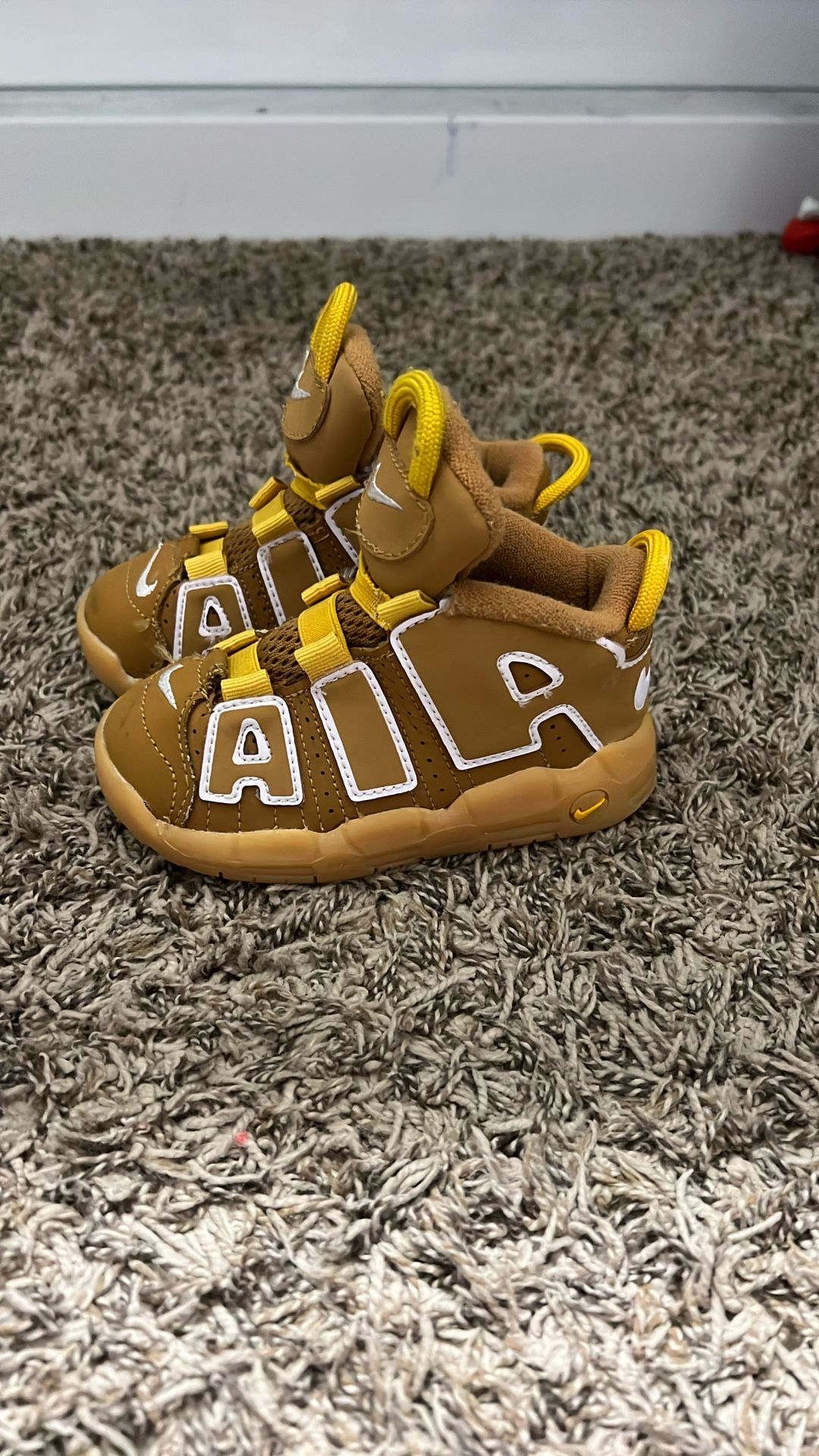 Nike Air More uptempo "Wheat"