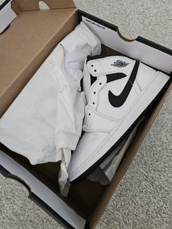 Air Jordan 1 Mid 'White Black
