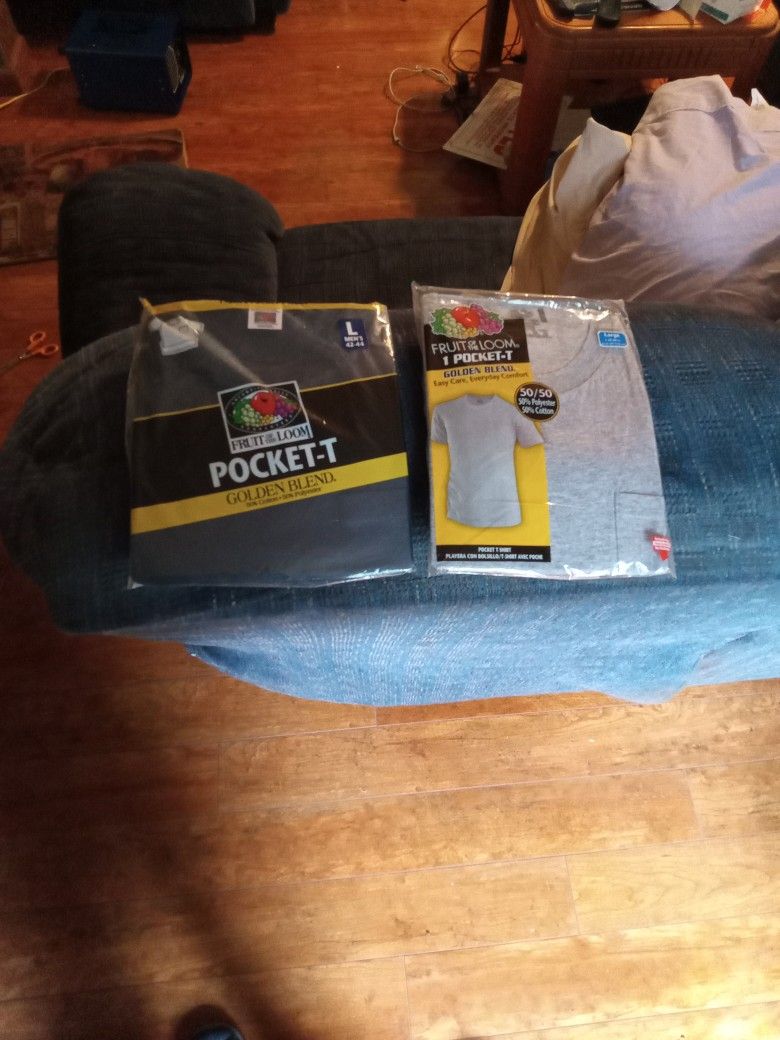 8 New In Pack Large Fruit Of The Loom Pocket Tees