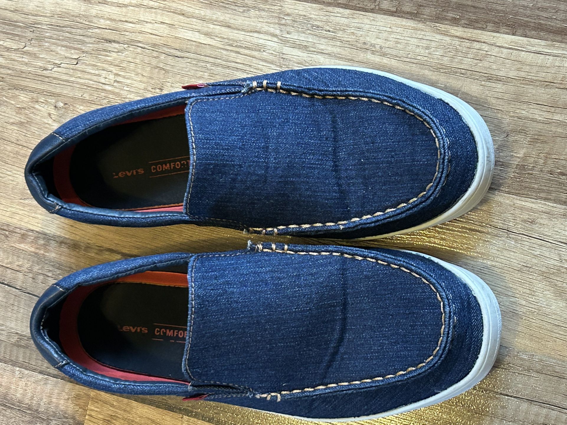 Mens LEVI’S Dark Denim Loafers - Size 11