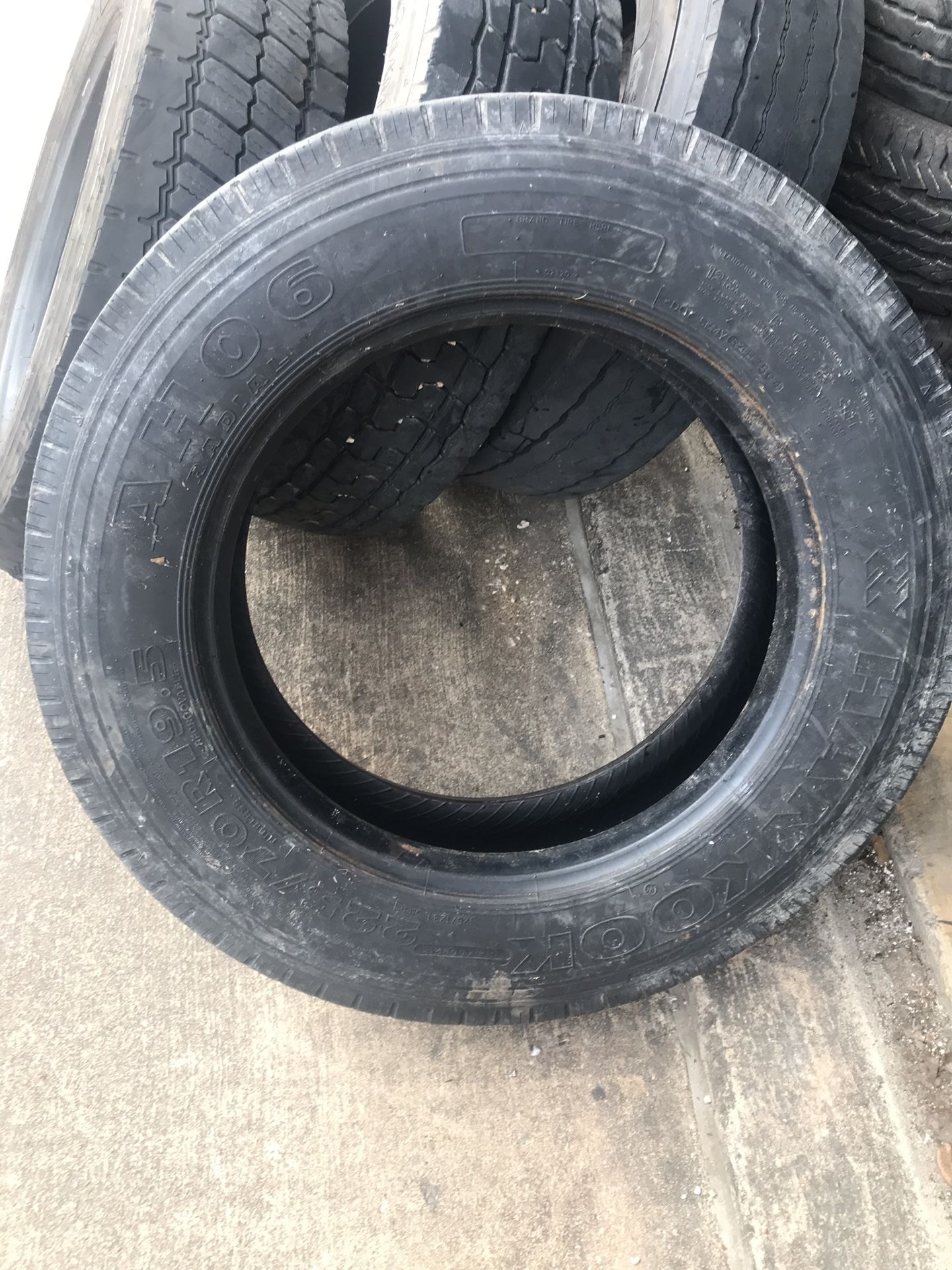 Tires llantas. 225 70 R 19.5 Used usadas