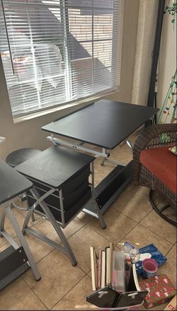 Art Table With Stool