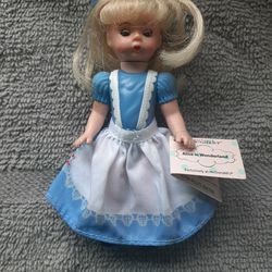 COLLECTABLE Alice In Wonderland McDonald's Toy