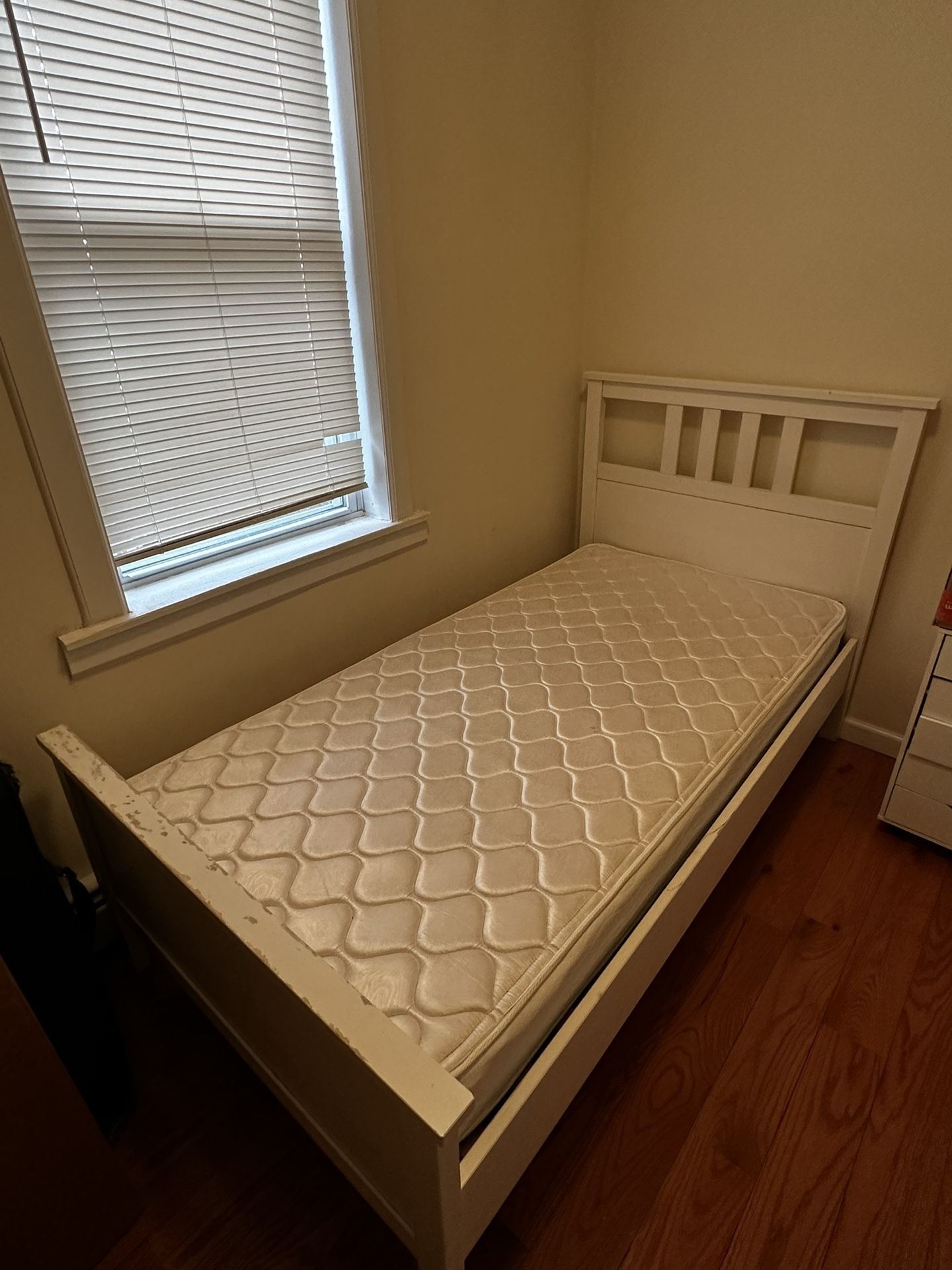 Twin Size Bed For Sale