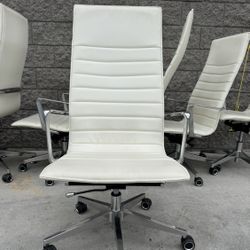 White Leather Executive Office Chair/ Conference chair 