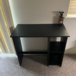 Black Desk