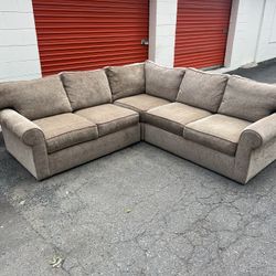 Sectional couch sofa Free Delivery 