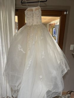 chinese dress ladies Eleanor de Provence  Innocentia