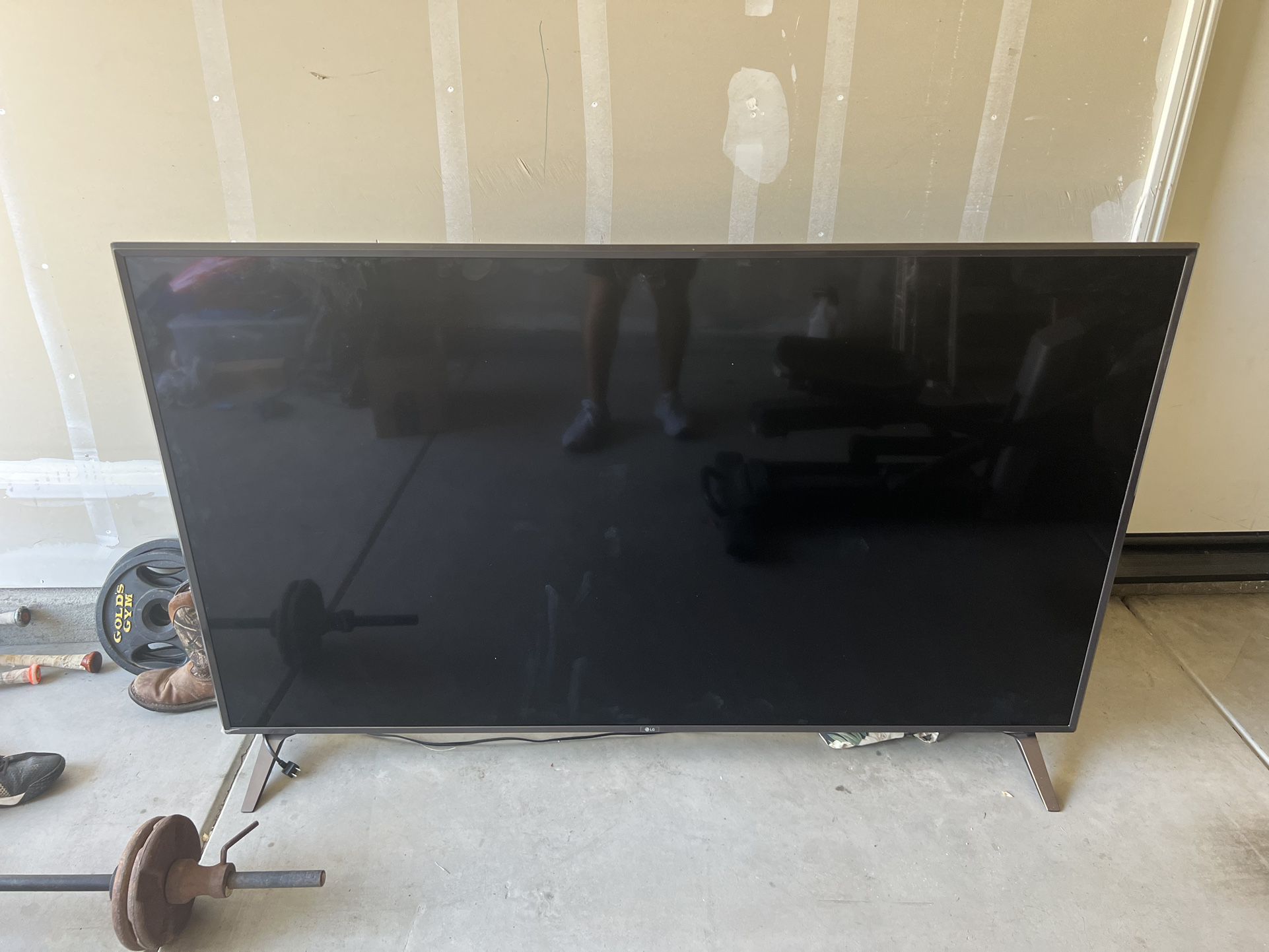 LG 75 inch TV