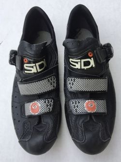 Moving, Must sell by 10/15! • (Retail was $179) SIDI Cycling Shoes - 8 US / 41.5 Euro - FINAL Offer!
