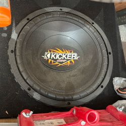 2 12 Kickers Sub Speakers 