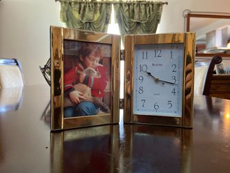 Clock frame