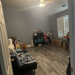 Serenta Cuarto Aseñora. $750 Con Viles Incluidos