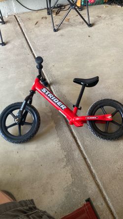Strider Balance Bike red