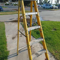 Husky 6ft Tall Ladder