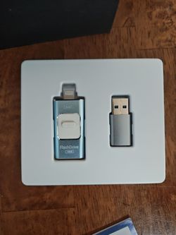 Universal Flash Drove