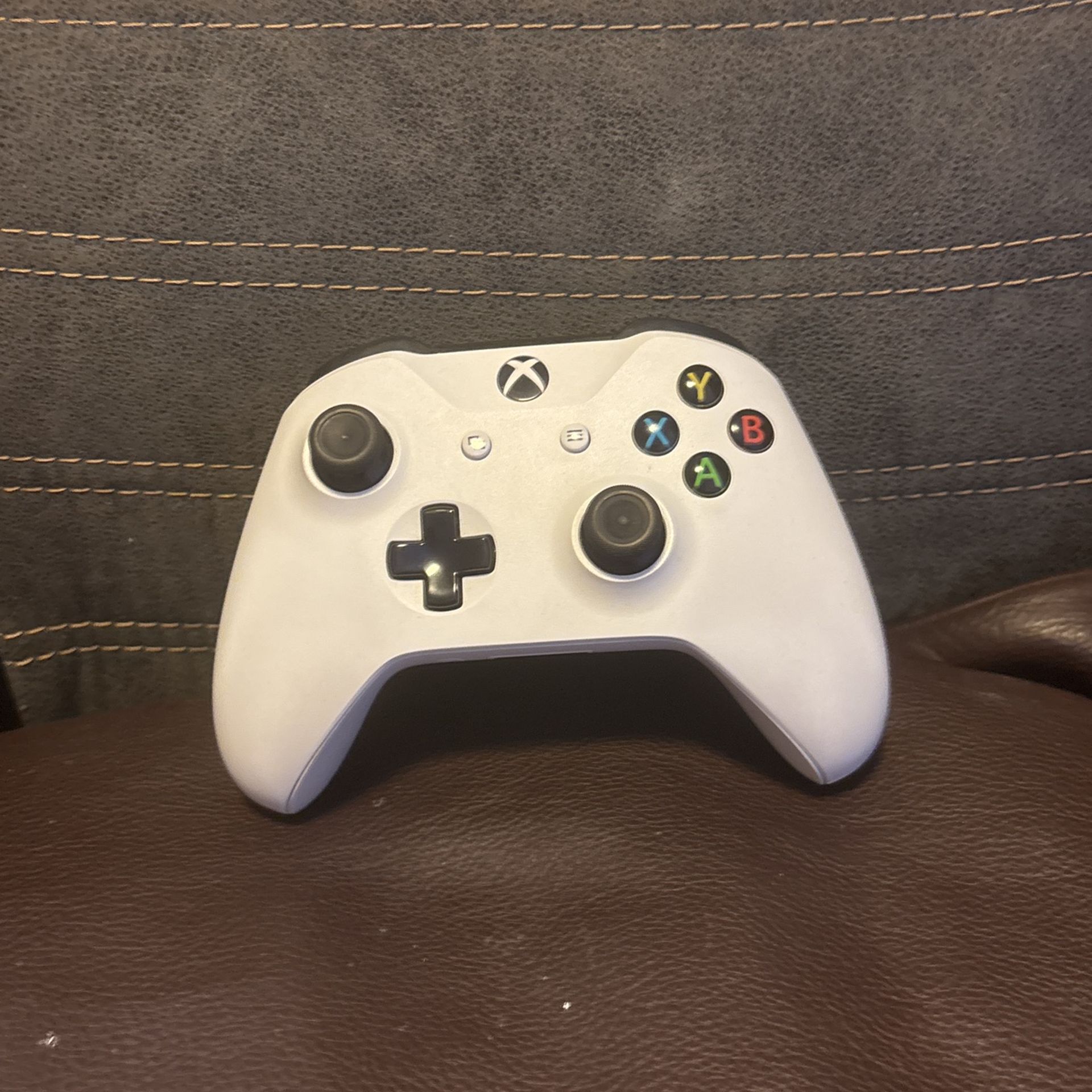 Microsoft Xbox One Wireless Bluetooth Controller White Model 1708