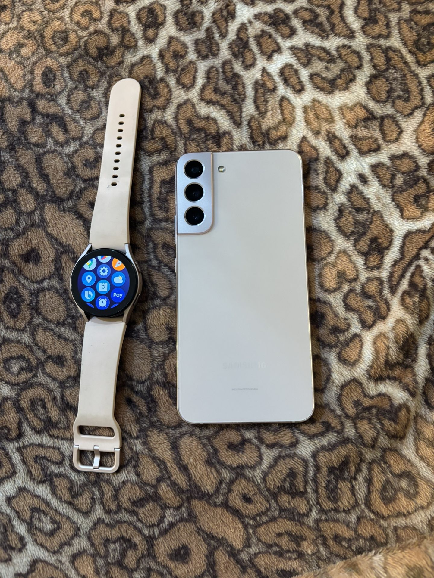 Galaxy S22 And Watch