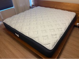 King Mattress - Helix Luxe Midnight, Open Box