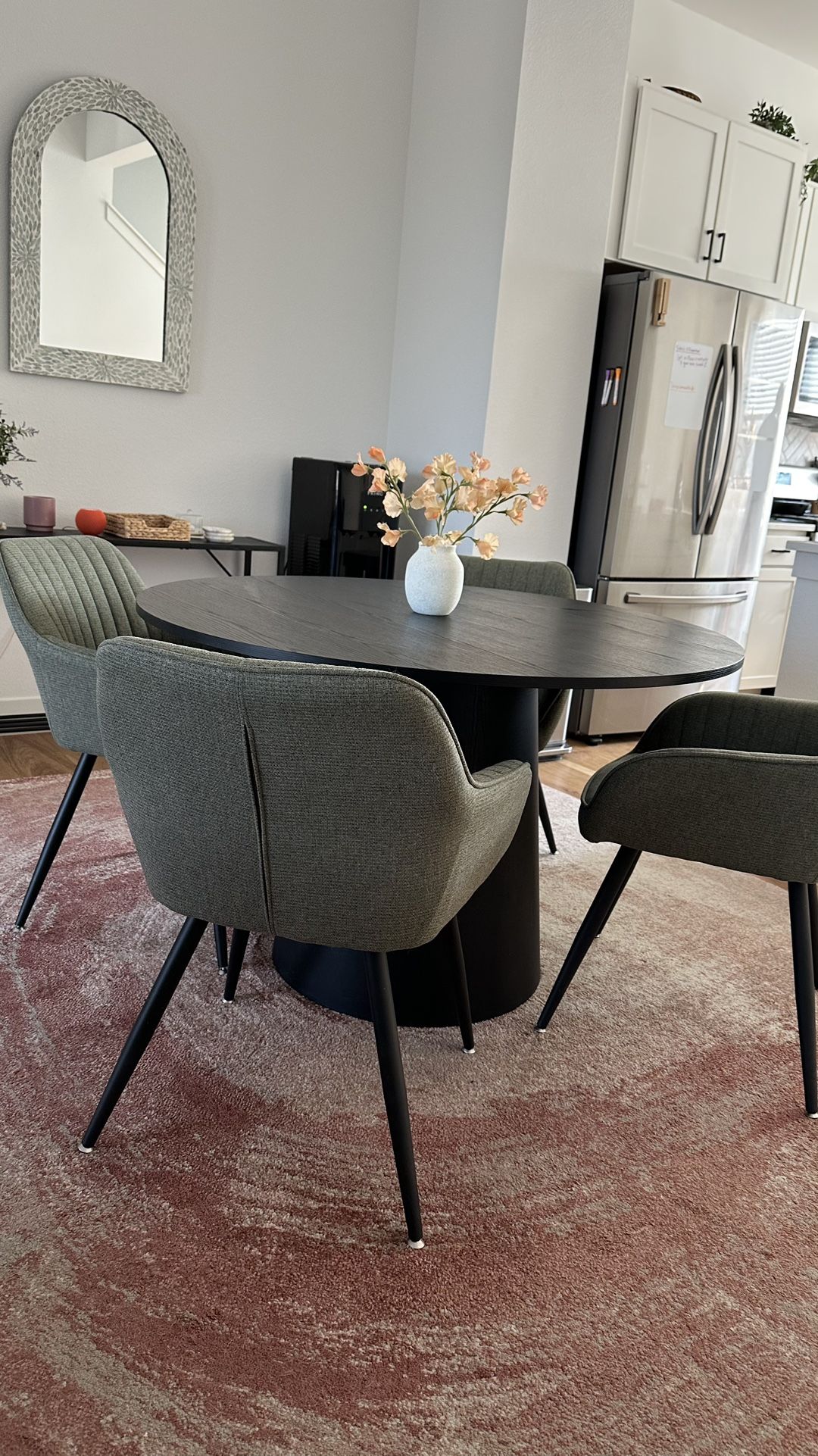 Dinning Table & 4 Chairs