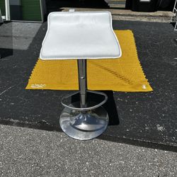 2 Stool Chairs White 