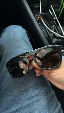 Burberry sunglasses wore 2 or 3 times