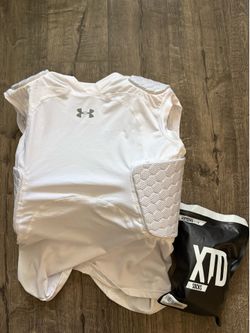 New Without Tags Under Armour Football rib protector New NXT scrunch football socks