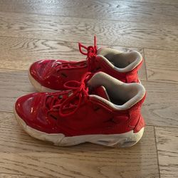 Kids Jordan Max Aura 4 University Red Size 4Y