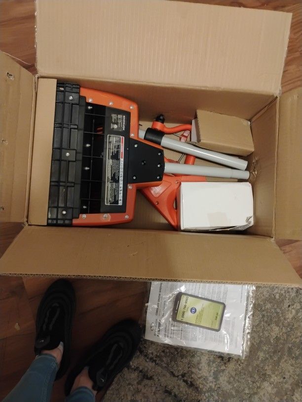 Snow Joe Battery Operated Snow Shovel