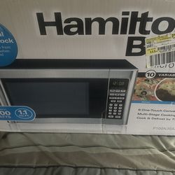 1000 watts, turntable, 10 cooking modes