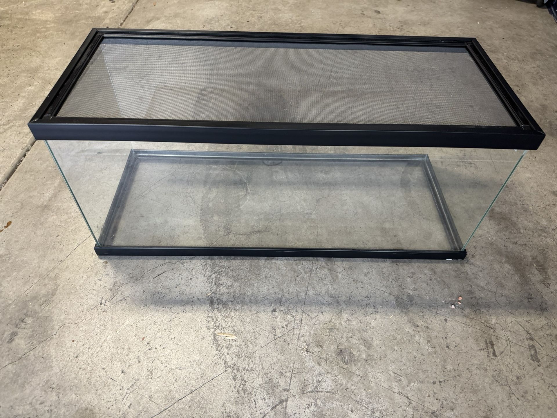 Glass Pet Encloser