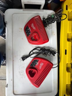 Milwaukee M12 12-Volt Lithium-Ion Battery Chargers