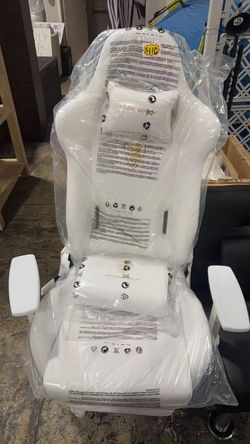 Big and Tall Gaming Chair white