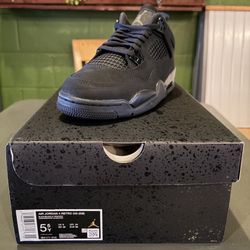 Jordan 4 Black Cat GS Size 5.5