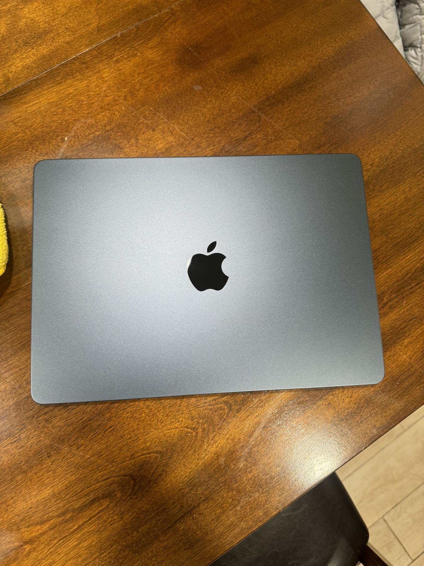 2022 M2 MACBOOK AIR