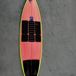 FCD patagonia (FLETCHER CHOUNARD designs ) Shrike Kitesurf / Surfboard  – Like New – $575 (Retails $1300+)