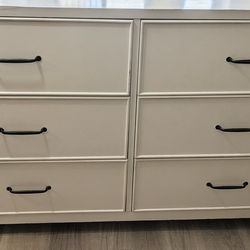 White 6 drawer dresser