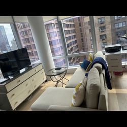 Selling My Furniture In Murray Hill 