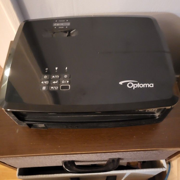  Optoma HD142X 1080p 3000 Lumens 3D DLP Home Theater Projector :  Electronics