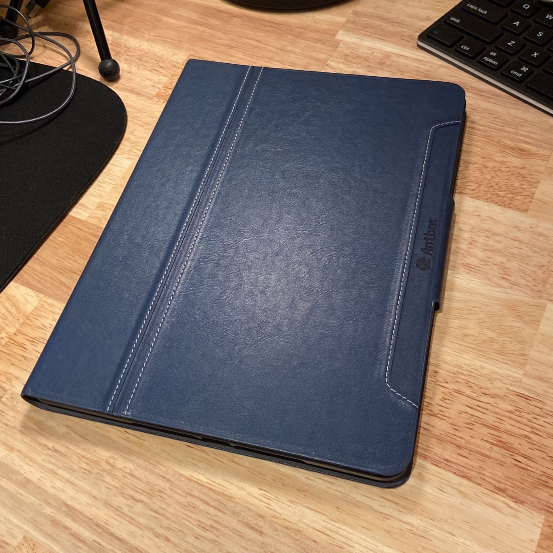 iPad 7th or 8th Generation ANTBOX Leather Case