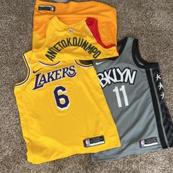 Authentic Jersey For Sale *obo          Size M    Bucks  large