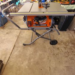 Ridgid Portable Jobsite Table Saw $325
