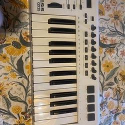 Alesis QX25