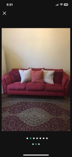 Living Room/ Sofa/ Chair