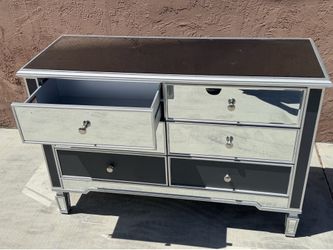 Caila 48" W Mirrored 6-Drawer Double Dresser