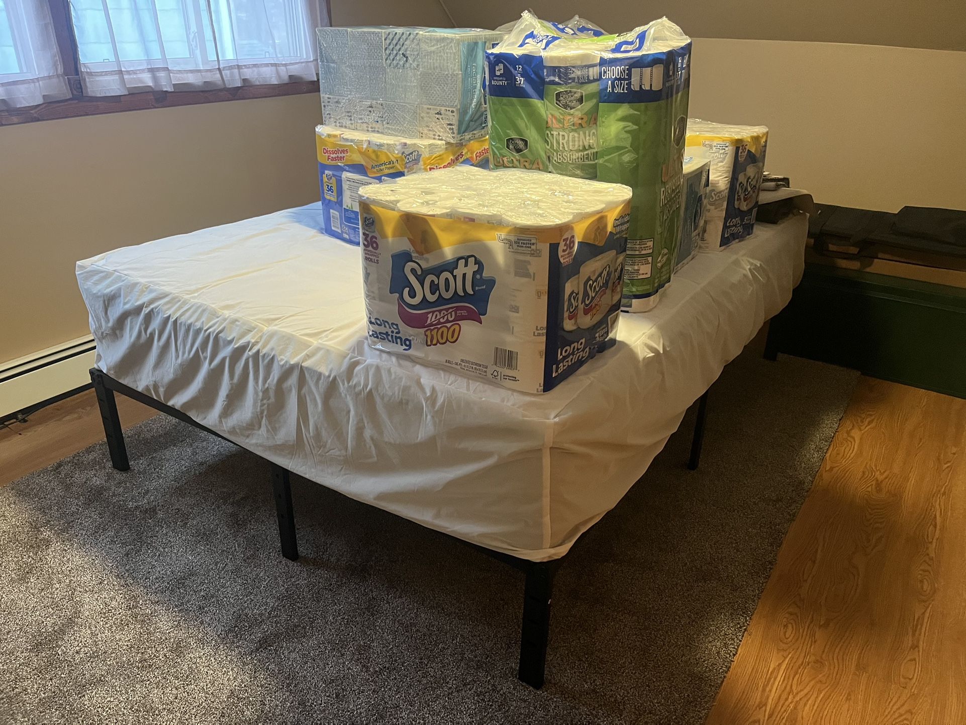 Brand New Queen Mattress W/ Metal Platform