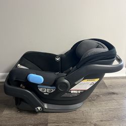 UPPAbaby Mesa V2 Infant Car Seat and Base