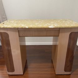 Nail Table